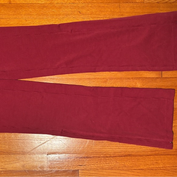Lululemonn ribbed softstreme pants - Picture 4 of 8